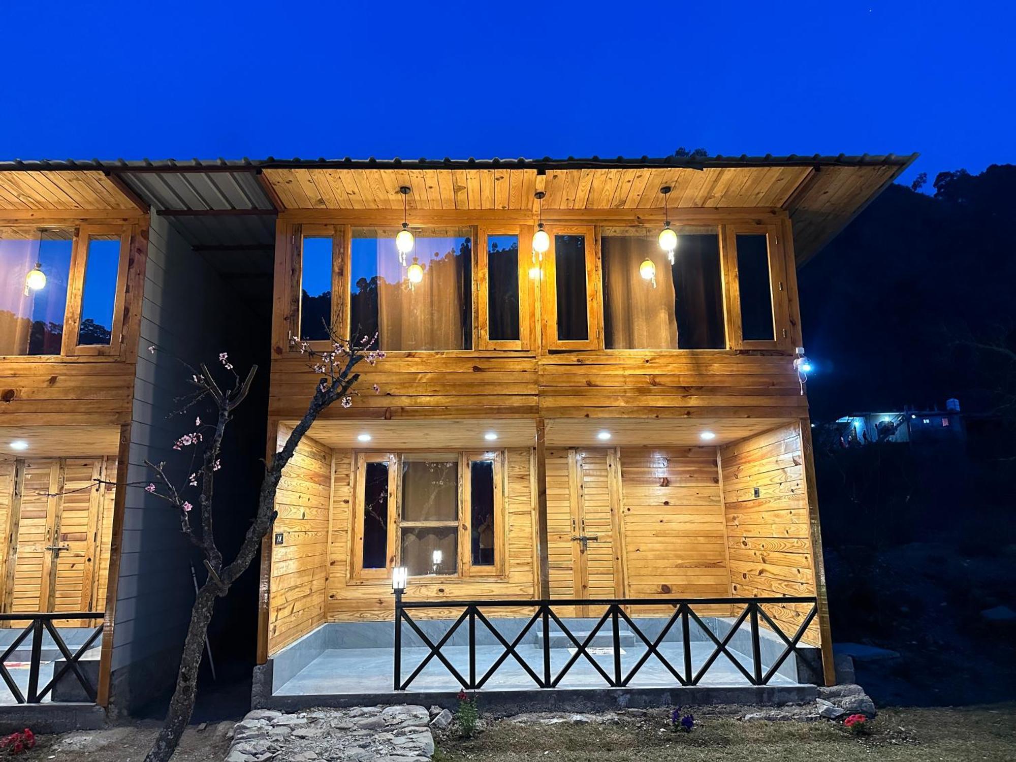 Cabana Riverside Resort - Kainchi Dham Nainital Exteriör bild