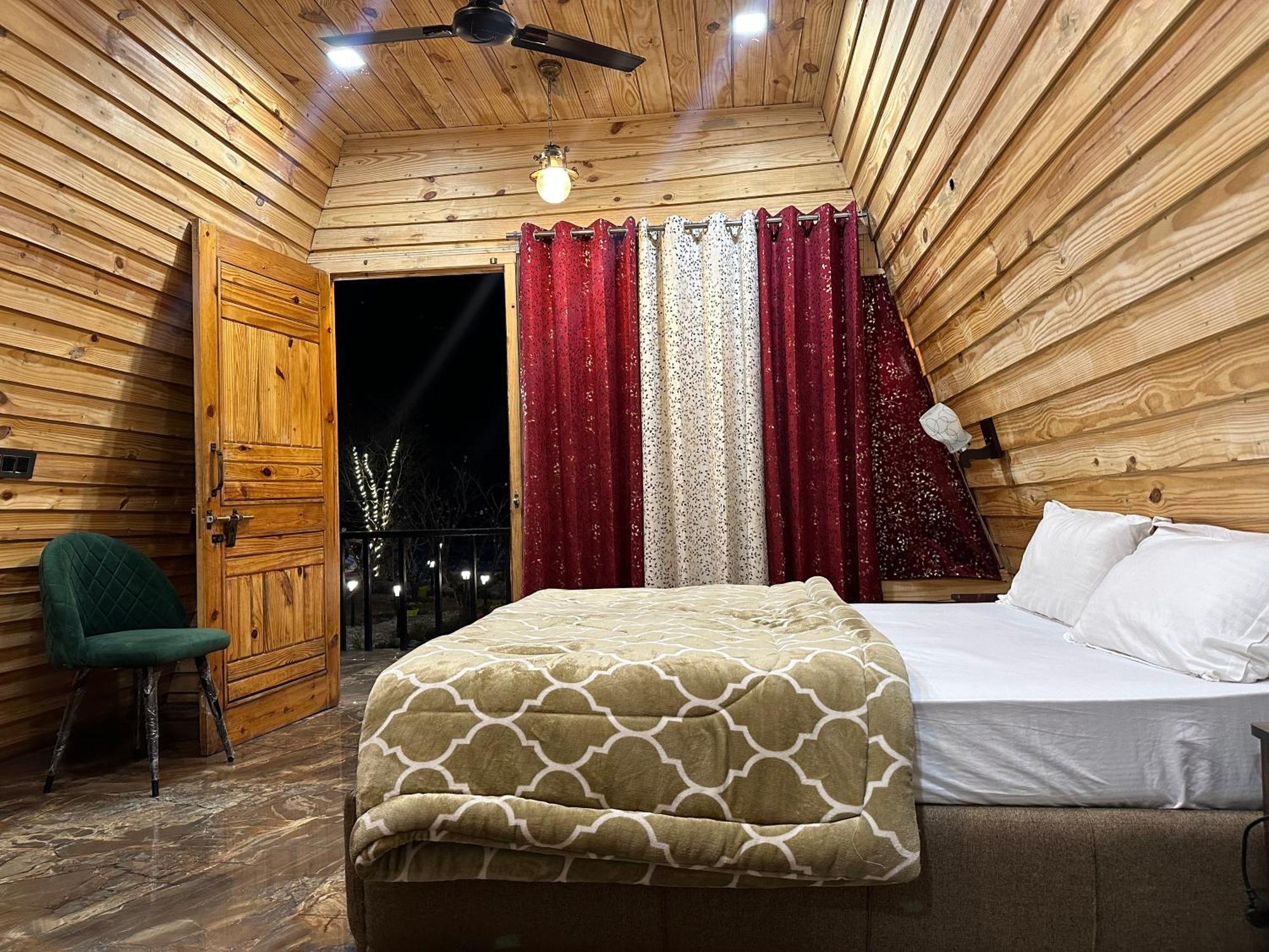 Cabana Riverside Resort - Kainchi Dham Nainital Exteriör bild