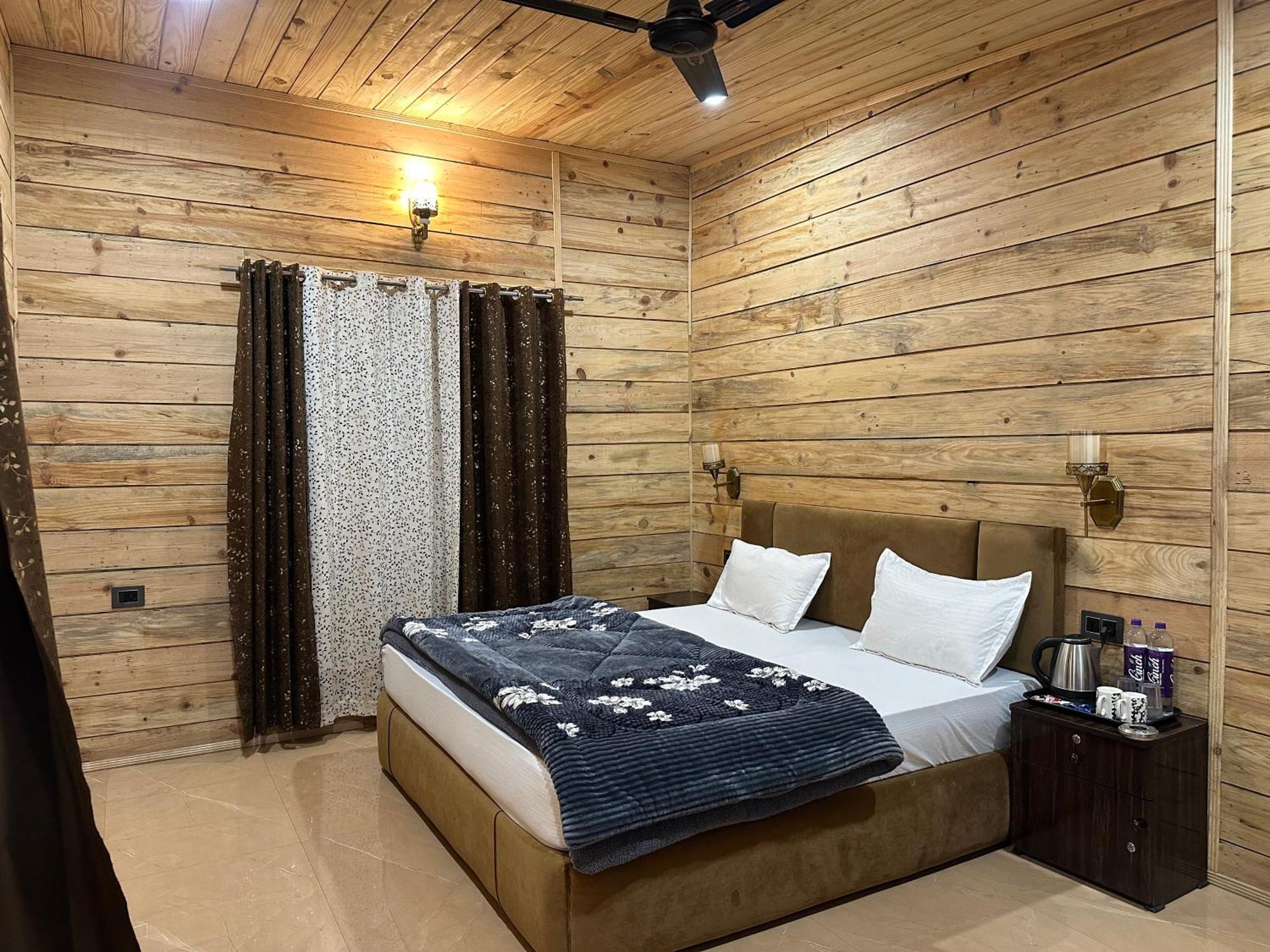 Cabana Riverside Resort - Kainchi Dham Nainital Exteriör bild