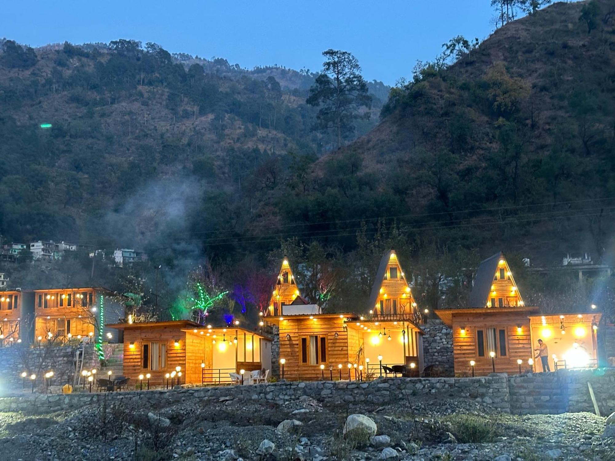 Cabana Riverside Resort - Kainchi Dham Nainital Exteriör bild