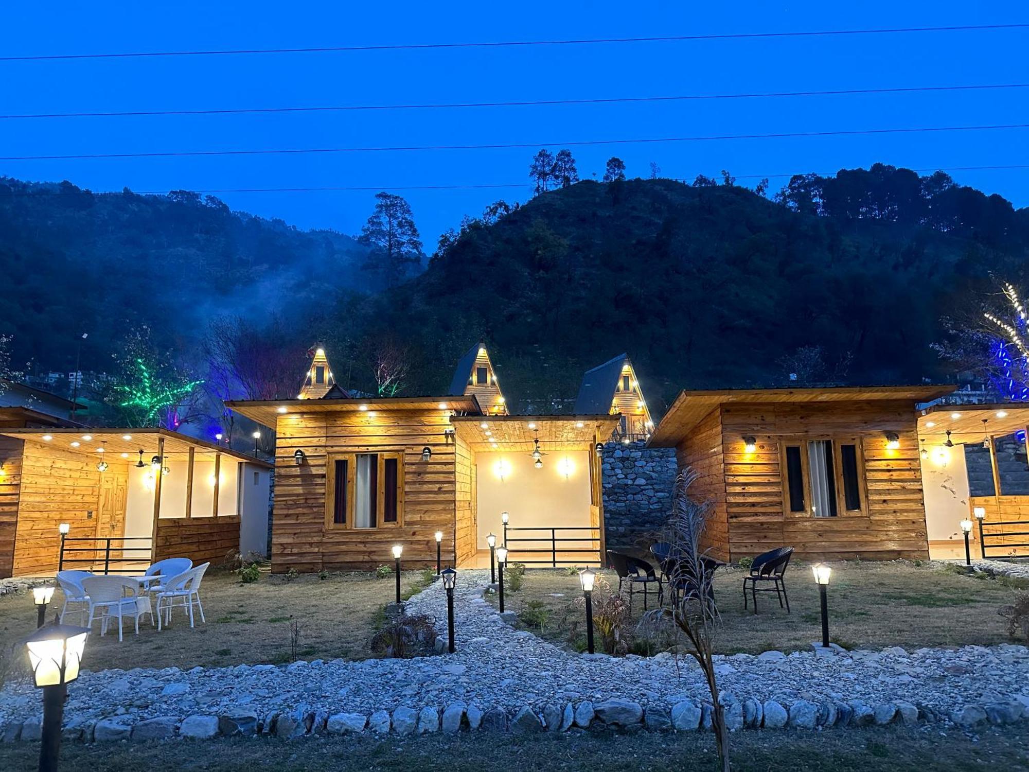 Cabana Riverside Resort - Kainchi Dham Nainital Exteriör bild