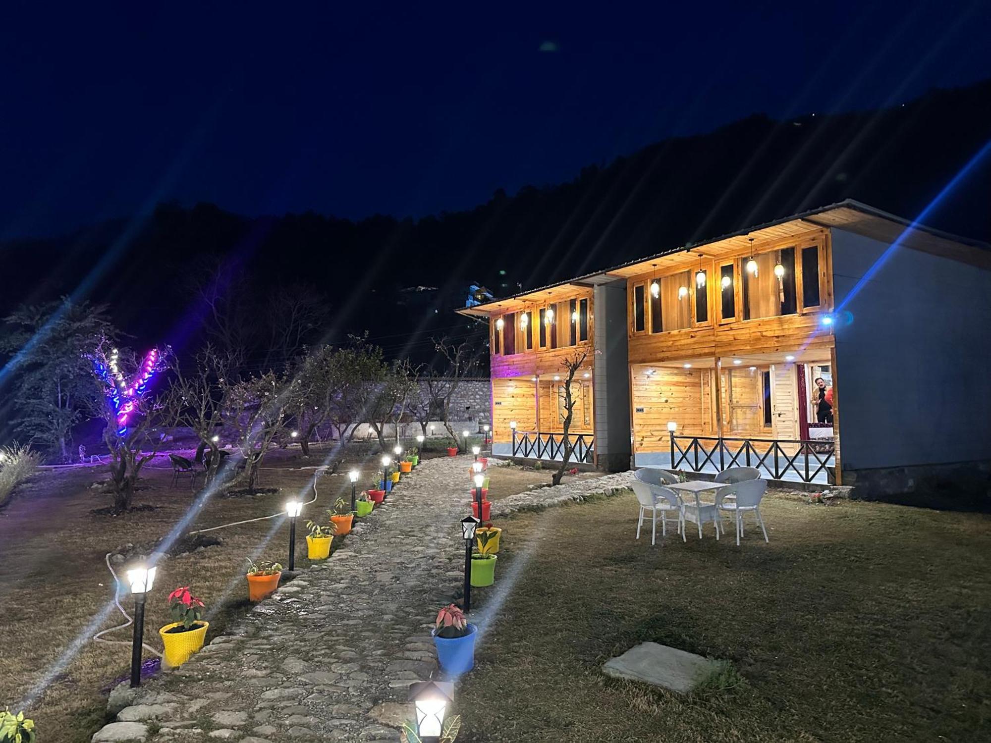 Cabana Riverside Resort - Kainchi Dham Nainital Exteriör bild