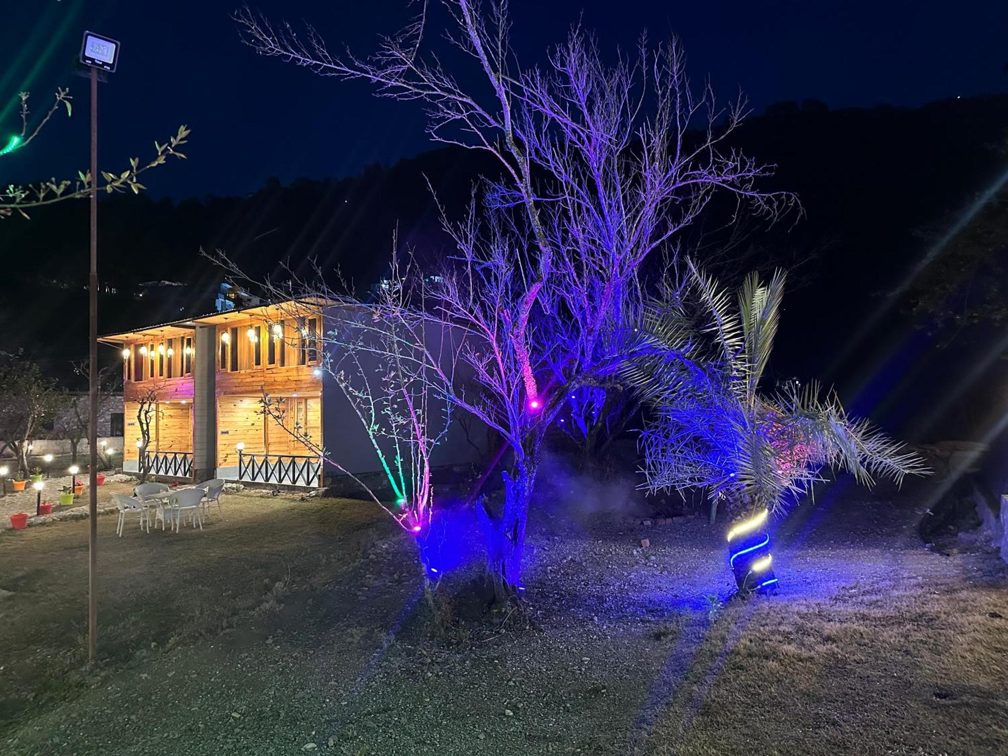 Cabana Riverside Resort - Kainchi Dham Nainital Exteriör bild