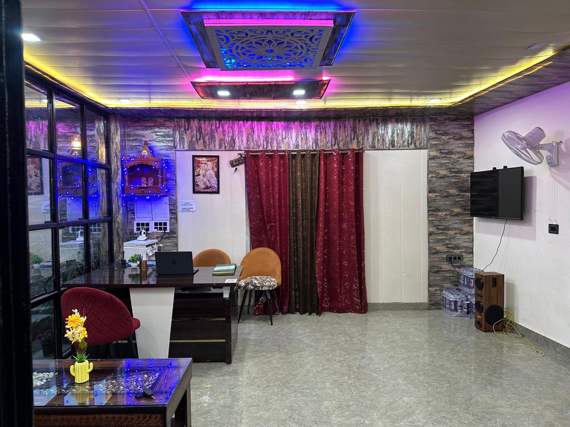 Cabana Riverside Resort - Kainchi Dham Nainital Exteriör bild