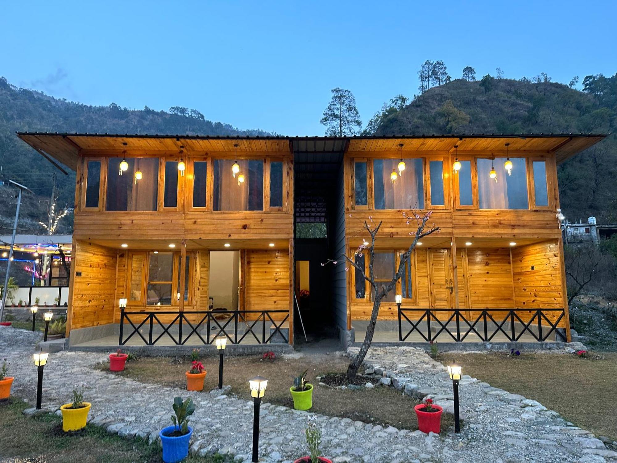 Cabana Riverside Resort - Kainchi Dham Nainital Exteriör bild