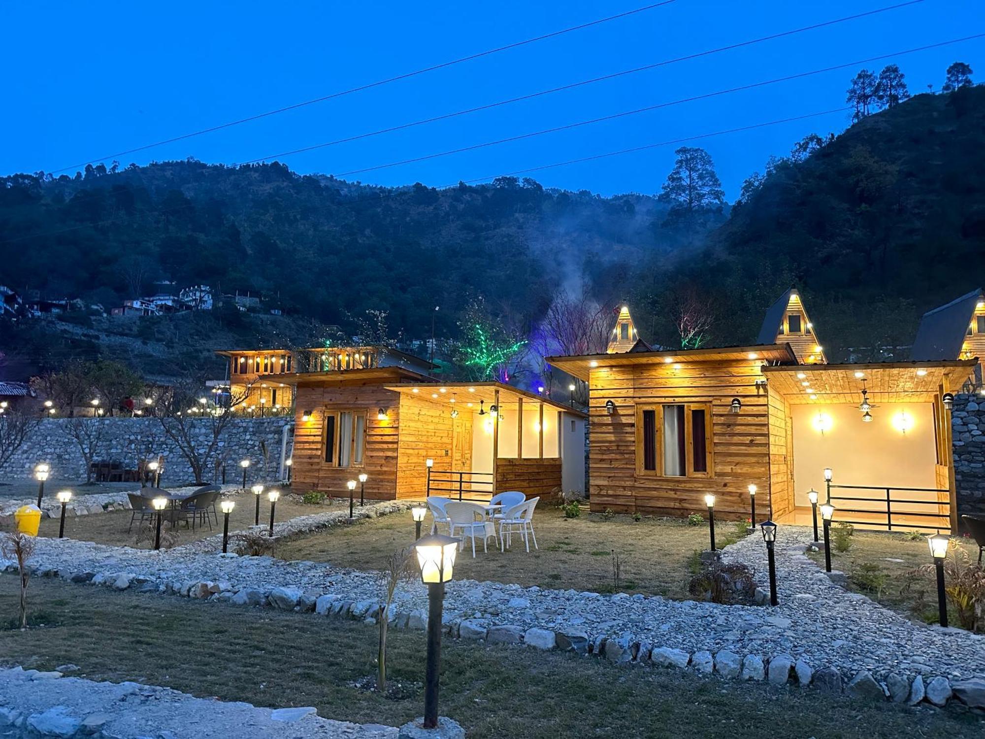 Cabana Riverside Resort - Kainchi Dham Nainital Exteriör bild